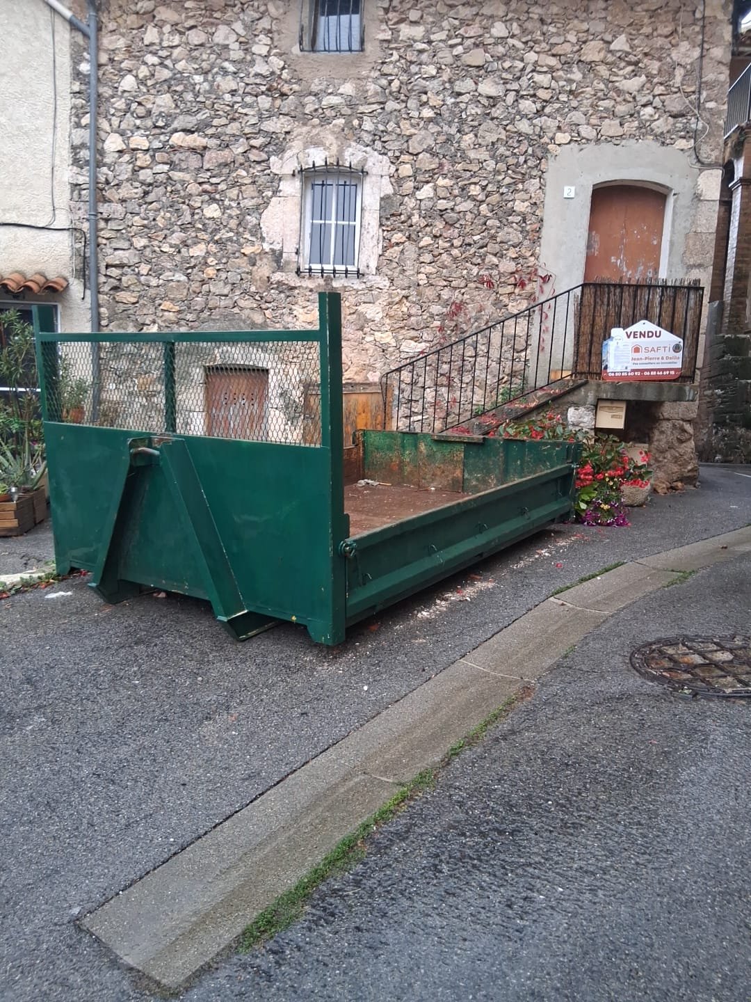 service de terrassement rapide Saint Tropez - Lacroix | Les Bennes du Var