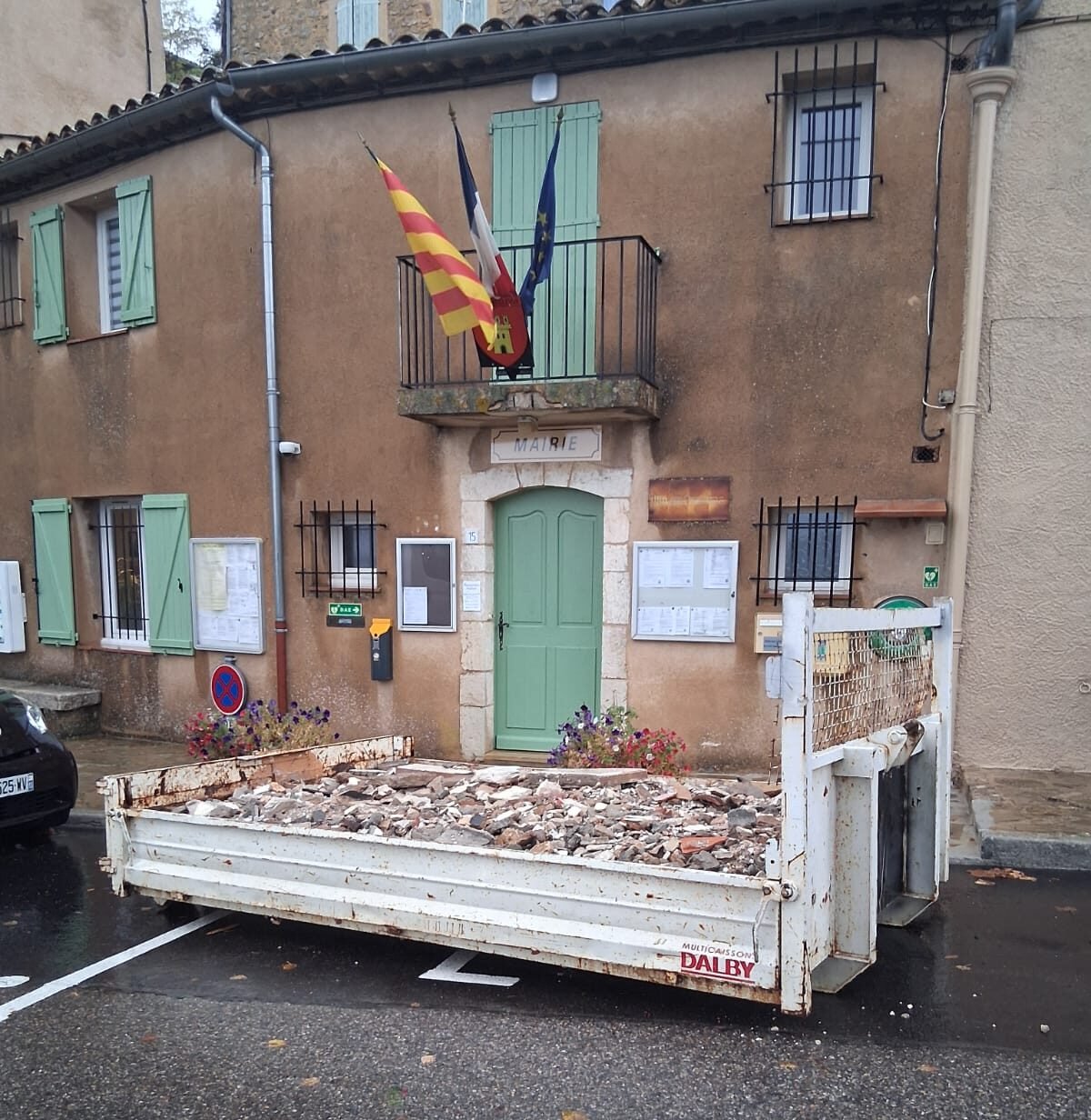 service de terrassement rapide Saint Tropez - Lacroix | Les Bennes du Var